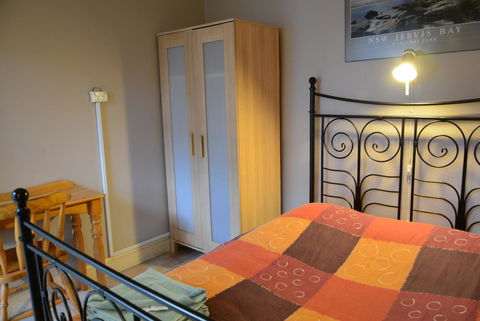 Newtown Backpackers - Accommodation NT 19