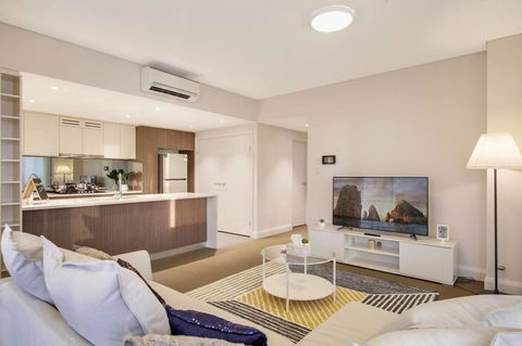 Stunning Sunset Water View 2BEDs On High Rises - NT Tourism 1