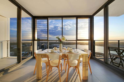 Stunning Sunset Water View 2BEDs On High Rises - NT Tourism 15