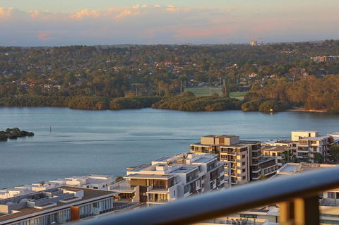 Stunning Sunset Water View 2BEDs On High Rises - NT Tourism 7