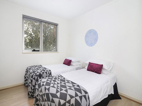Lower Bridge And Sails - Executive 2BR Darlinghurst Apartment With Balcony And Rooftop Views - Accommodation NT 8
