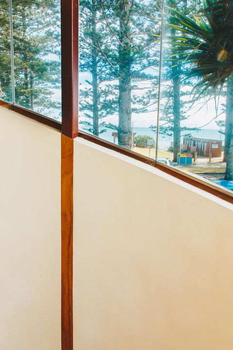 Beach Hotel Resort - Accommodation NT 34