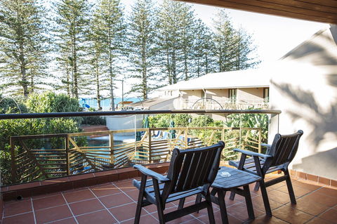 Beach Hotel Resort - Accommodation NT 2