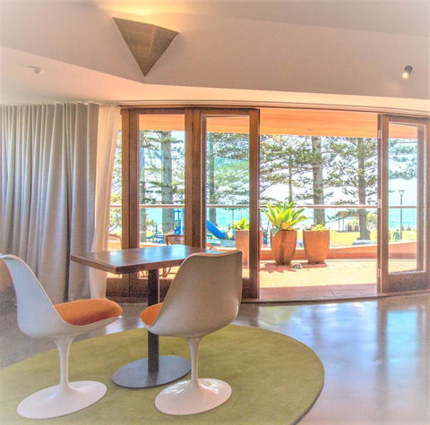 Beach Hotel Resort - Accommodation NT 5