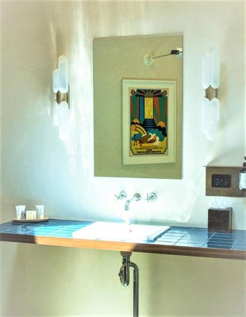 Beach Hotel Resort - Accommodation NT 7