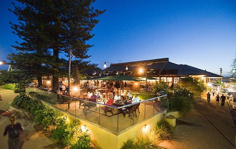 Beach Hotel Resort - Accommodation NT 26