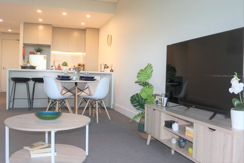 Stunning Views Sydney Olympic Park - Accommodation NT 4