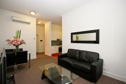 The Star Apartments - Accommodation NT 6