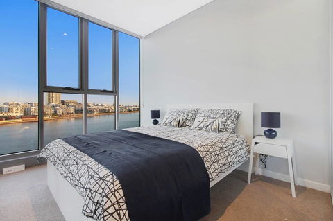 Brand New 3 Bedrooms Apt With Waterfront View - Accommodation NT 18