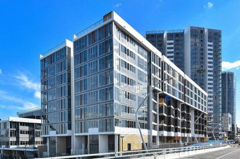 Brand New 3 Bedrooms Apt With Waterfront View - Accommodation NT 17