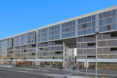 Brand New 3 Bedrooms Apt With Waterfront View - Accommodation NT 5
