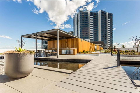 Brand New 3 Bedrooms Apt With Waterfront View - Accommodation NT 4