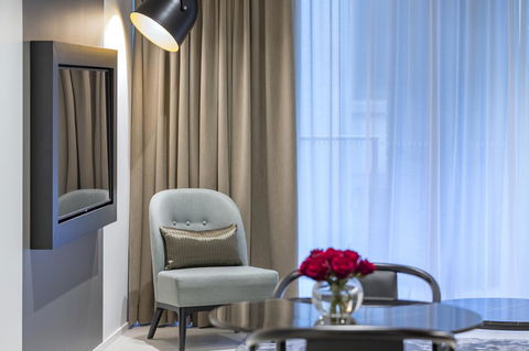 SKYE Suites Sydney - Accommodation NT 11