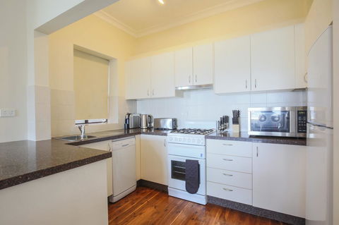 Ultimate Bondi Escape #2 - A Bondi Beach Holiday Home - Accommodation NT 4