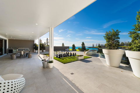 Belle Vue- Penthouse At Black Beach - NT Tourism 2
