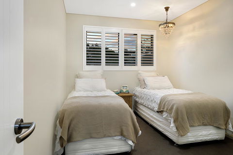 Belle Vue- Penthouse At Black Beach - NT Tourism 13