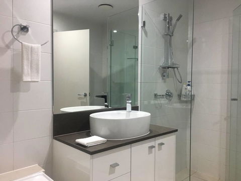 Specious Apartment With 2 Large Bedrooms - Accommodation NT 10