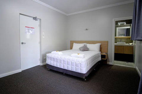 Lakes And Ocean Hotel Forster - Accommodation NT 13