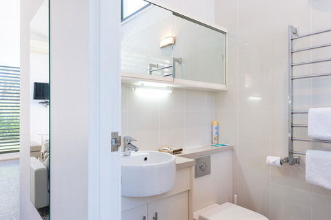 By The Beach B&B Self Contained Apartments - Accommodation NT 12