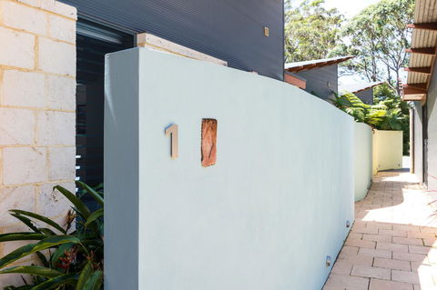 By The Beach B&B Self Contained Apartments - Accommodation NT 5