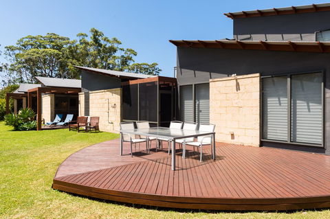 By The Beach B&B Self Contained Apartments - Accommodation NT 2