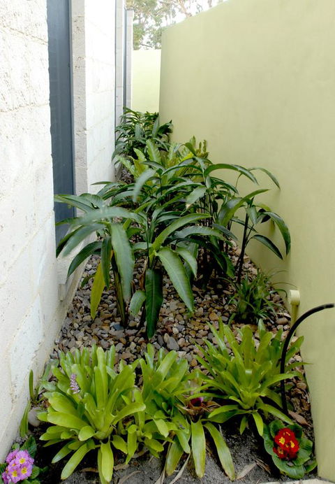 By The Beach B&B Self Contained Apartments - Accommodation NT 24