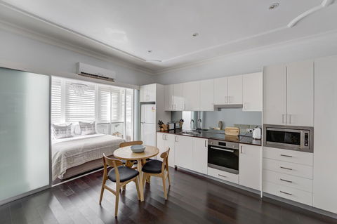 Regents Court Sydney - Accommodation NT 13
