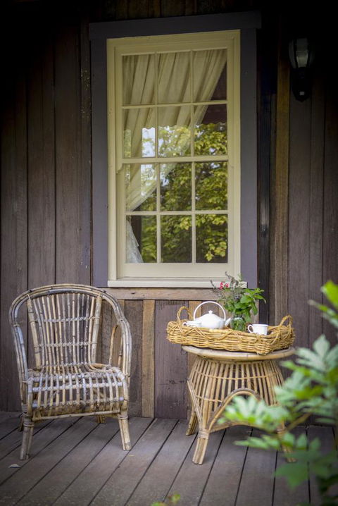 Arcadia - The Barn Cottage & Rosehill Cottage - Accommodation NT 13
