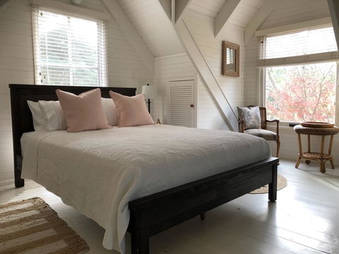 Arcadia - The Barn Cottage & Rosehill Cottage - Accommodation NT 6