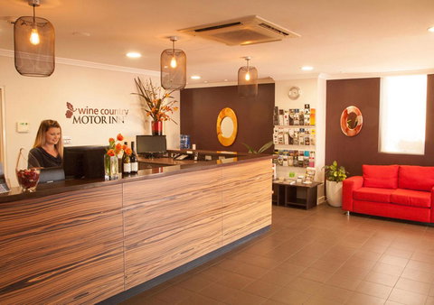 Wine Country Motor Inn - Accommodation NT 11