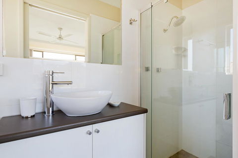 Baywatch Apartments Merimbula - Accommodation NT 13