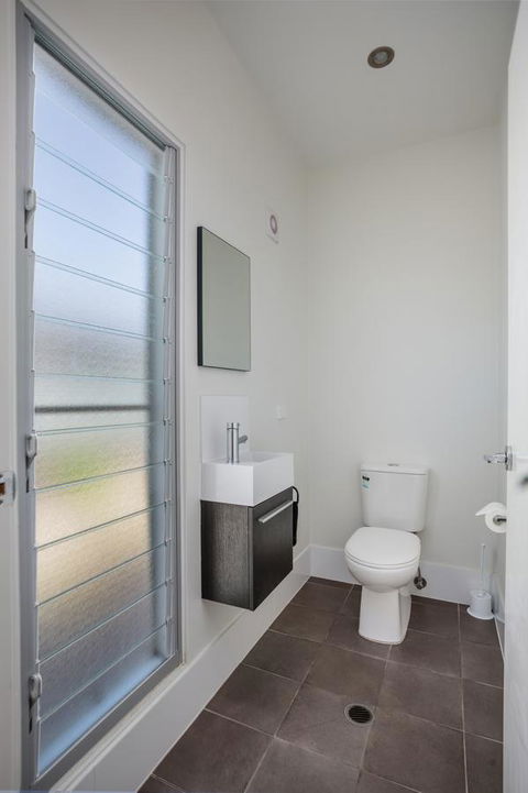 Charlestown Executive Apartments - NT Tourism 1