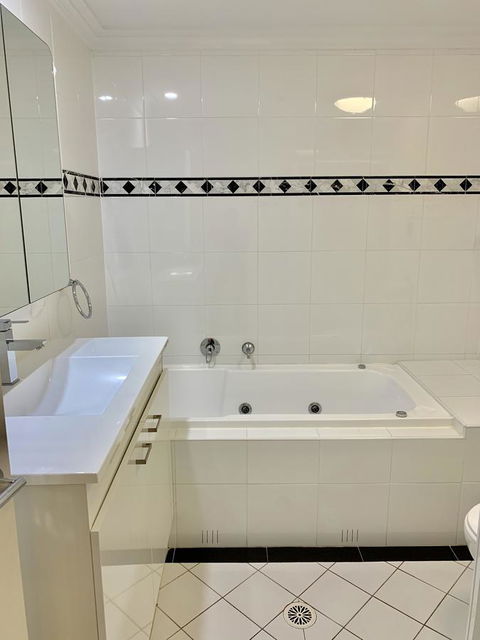 Castle Serviced Apartments - NT Tourism 16