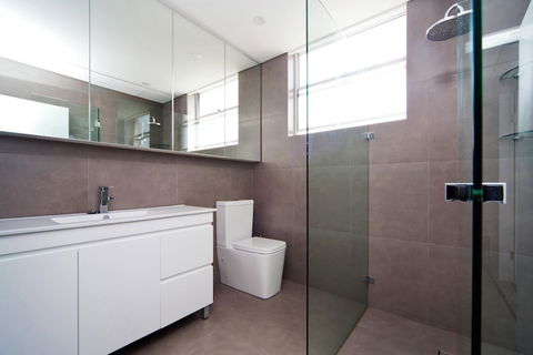 Gorgeous Coogee Views 2 Beds WT21 - NT Tourism 11