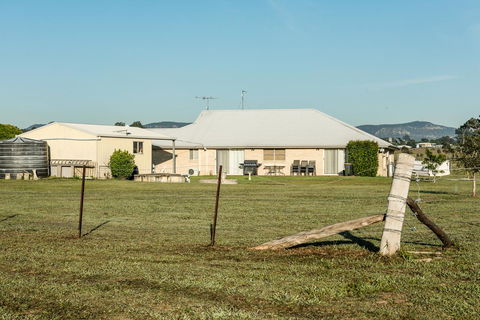 Madigan Wine Country Cottages - NT Tourism 32