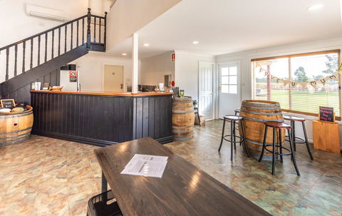 Madigan Wine Country Cottages - NT Tourism 25