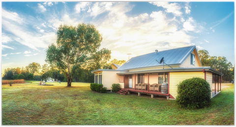 Madigan Wine Country Cottages - NT Tourism 1