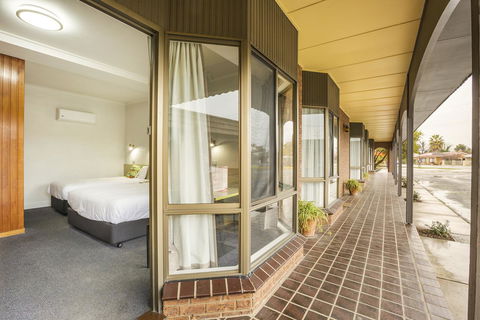 Boomerang Hotel - NT Tourism 10