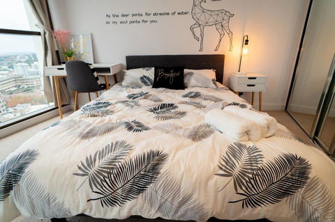 Two Bedroom Darling Harbour Apt Chinatown CBD UTS - NT Tourism 18