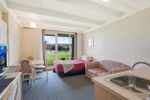 Black Dolphin Resort Motel & Apartments - Accommodation NT 16