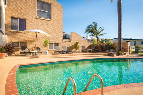 Black Dolphin Resort Motel & Apartments - Accommodation NT 20