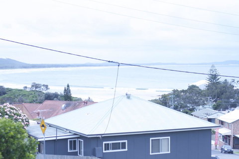 Clareview, 8 Korogora Street - Accommodation NT 8