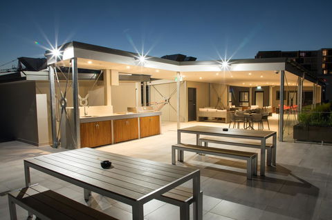 Studio 8 Residences - Adults Only - NT Tourism 9