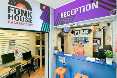 Mad Monkey Downtown - Accommodation NT 3