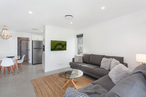 Modern Guest House - NT Tourism 3