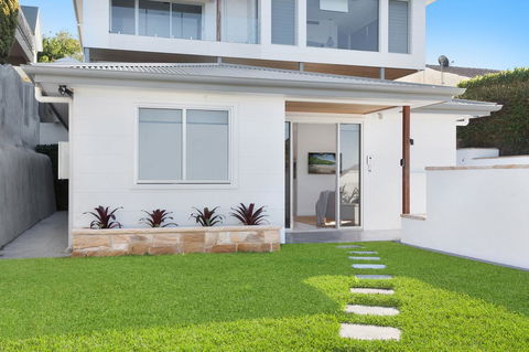 Modern Guest House - NT Tourism 2
