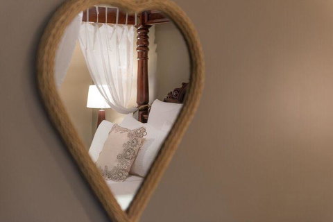 Mountainside B & B - Accommodation NT 23