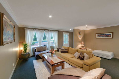 Mountainside B & B - Accommodation NT 3