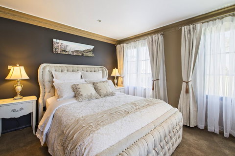 Mountainside B & B - Accommodation NT 18