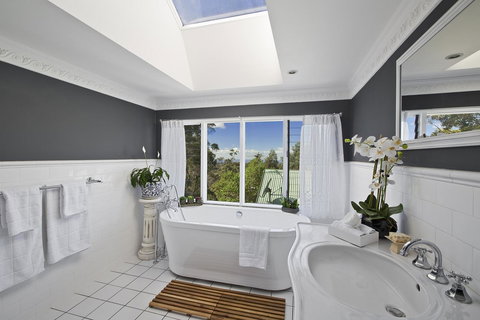 Mountainside B & B - Accommodation NT 10